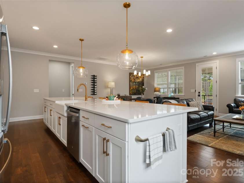 13630 Tranquil Day Drive, Matthews, NC 28105.  MLS# CAR4291117, YatesRealty ID 35000. 