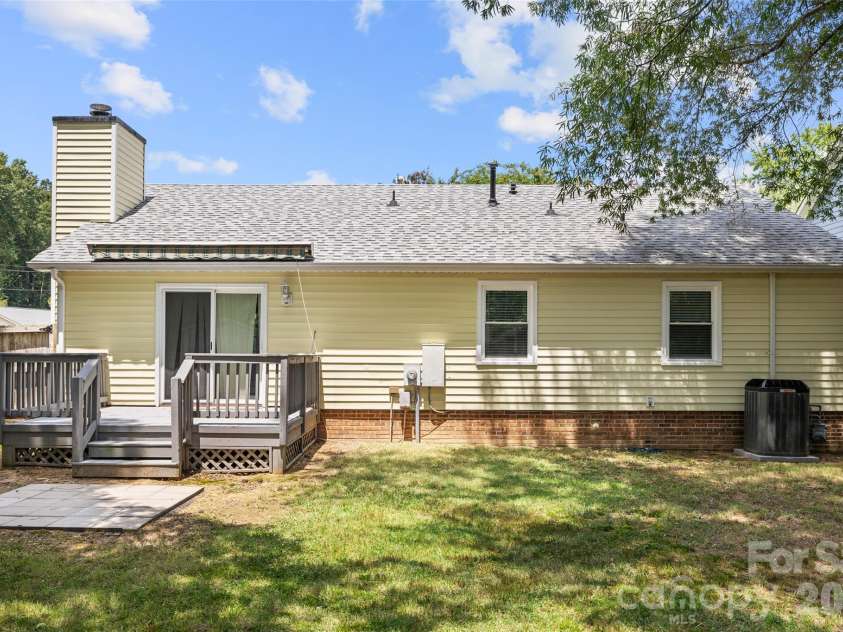 4813 Von Court, Monroe, NC 28110.  MLS# CAR4398470, YatesRealty ID 35000. 