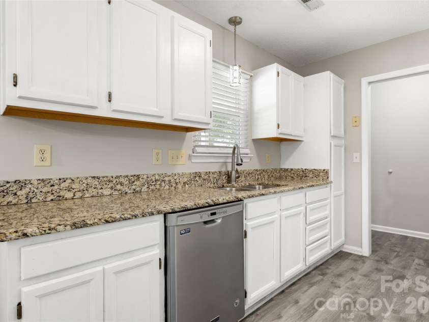 4813 Von Court, Monroe, NC 28110.  MLS# CAR4398470, YatesRealty ID 35000. 