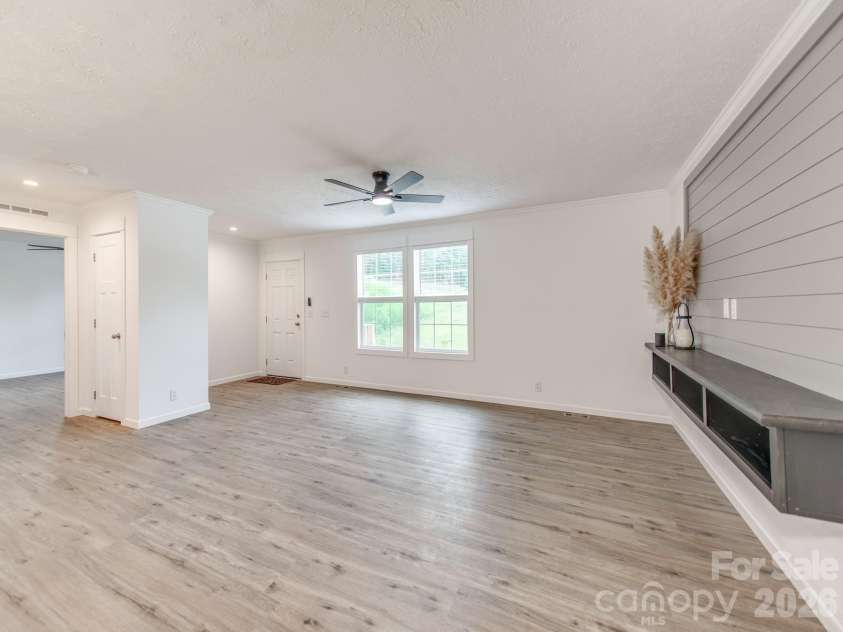 7822 Stillwater Drive, Sherrills Ford, NC 28673.  MLS# CAR4413305, YatesRealty ID 35001. 