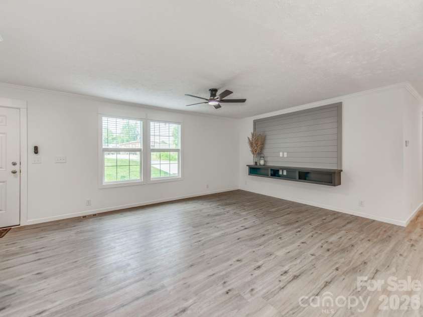 7822 Stillwater Drive, Sherrills Ford, NC 28673.  MLS# CAR4413305, YatesRealty ID 35001. 