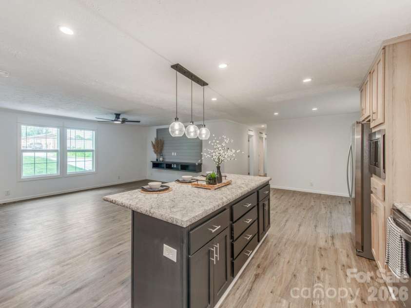 7822 Stillwater Drive, Sherrills Ford, NC 28673.  MLS# CAR4413305, YatesRealty ID 35001. 
