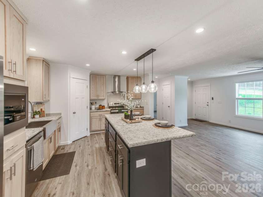 7822 Stillwater Drive, Sherrills Ford, NC 28673.  MLS# CAR4413305, YatesRealty ID 35001. 