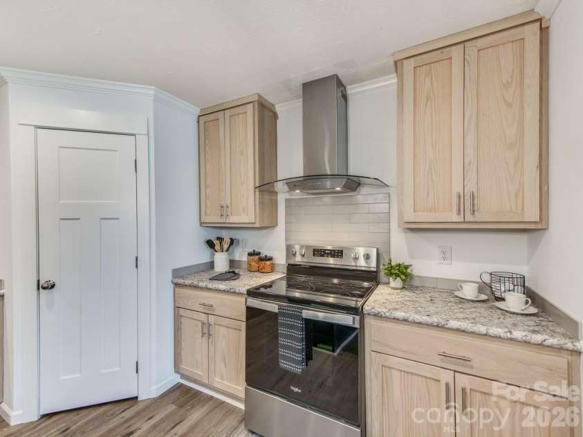 7822 Stillwater Drive, Sherrills Ford, NC 28673.  MLS# CAR4413305, YatesRealty ID 35001. 