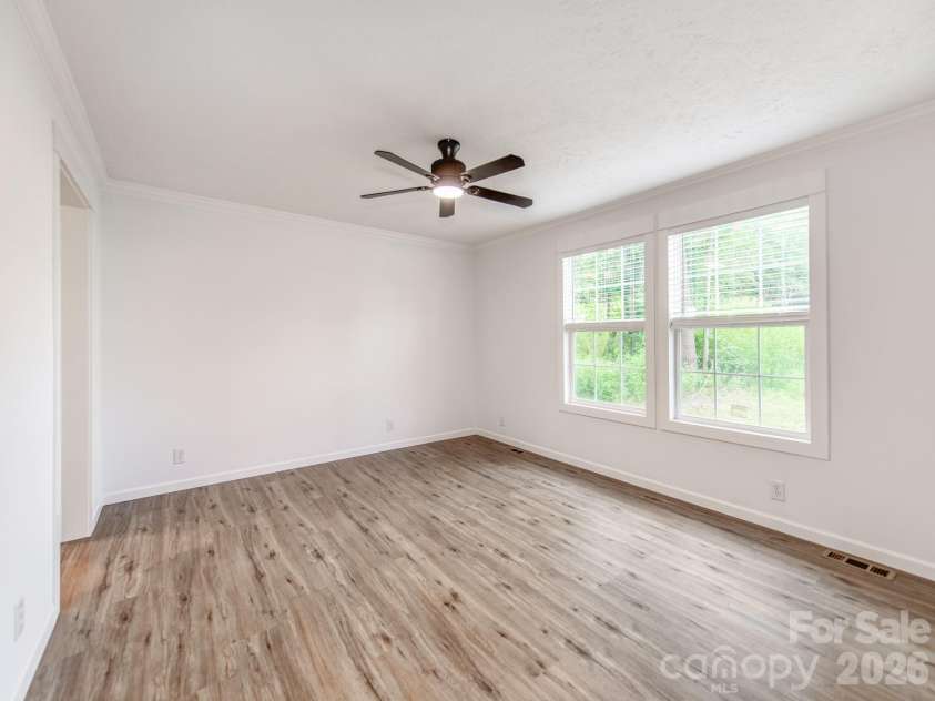 7822 Stillwater Drive, Sherrills Ford, NC 28673.  MLS# CAR4413305, YatesRealty ID 35001. 