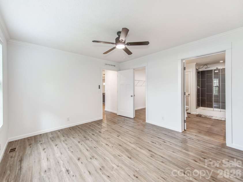 7822 Stillwater Drive, Sherrills Ford, NC 28673.  MLS# CAR4413305, YatesRealty ID 35001. 