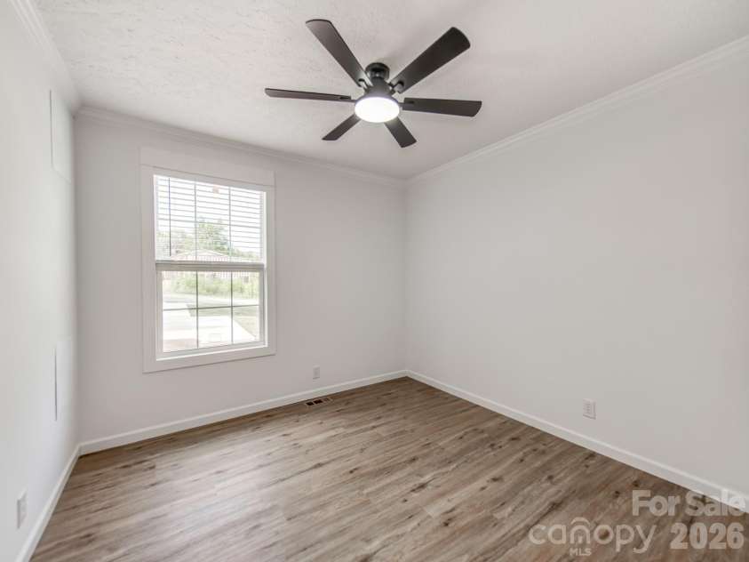 7822 Stillwater Drive, Sherrills Ford, NC 28673.  MLS# CAR4413305, YatesRealty ID 35001. 
