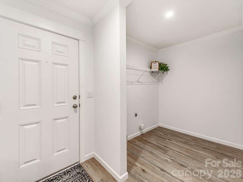 7822 Stillwater Drive, Sherrills Ford, NC 28673.  MLS# CAR4413305, YatesRealty ID 35001. 