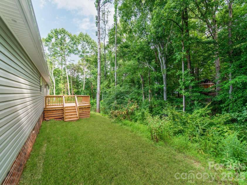 7822 Stillwater Drive, Sherrills Ford, NC 28673.  MLS# CAR4413305, YatesRealty ID 35001. 