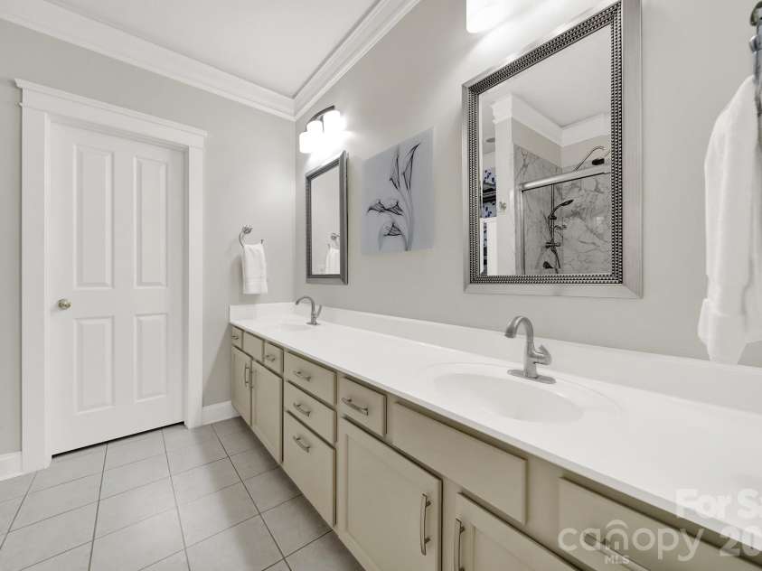 4214 Settler Heights Drive, Fort Mill, SC 29708.  MLS# CAR4375542, YatesRealty ID 35002. Primary Bathroom