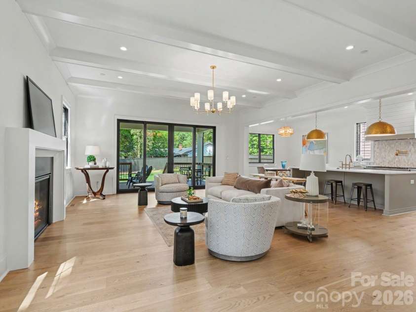 5963 Gate Post Road, Charlotte, NC 28211.  MLS# CAR4390740, YatesRealty ID 35004. 