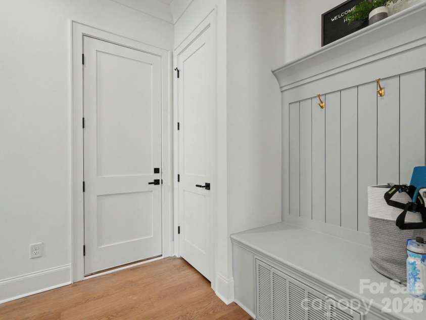 5963 Gate Post Road, Charlotte, NC 28211.  MLS# CAR4390740, YatesRealty ID 35004. 