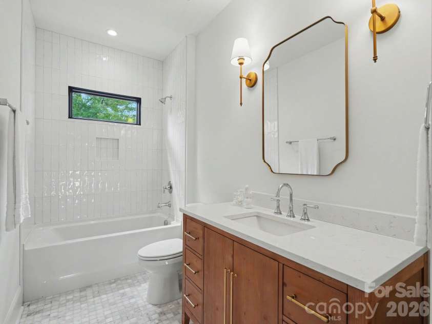 5963 Gate Post Road, Charlotte, NC 28211.  MLS# CAR4390740, YatesRealty ID 35004. 