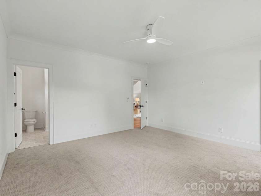 5963 Gate Post Road, Charlotte, NC 28211.  MLS# CAR4390740, YatesRealty ID 35004. 