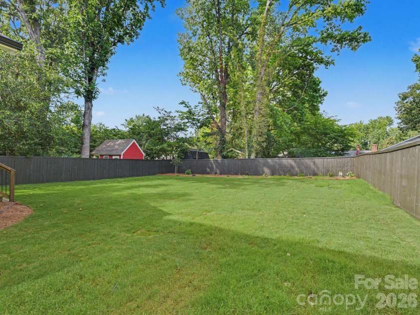 5963 Gate Post Road, Charlotte, NC 28211.  MLS# CAR4390740, YatesRealty ID 35004. 