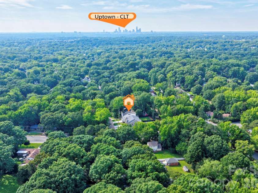 5963 Gate Post Road, Charlotte, NC 28211.  MLS# CAR4390740, YatesRealty ID 35004. 