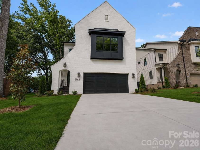 5963 Gate Post Road, Charlotte, NC 28211.  MLS# CAR4390740, YatesRealty ID 35004. 