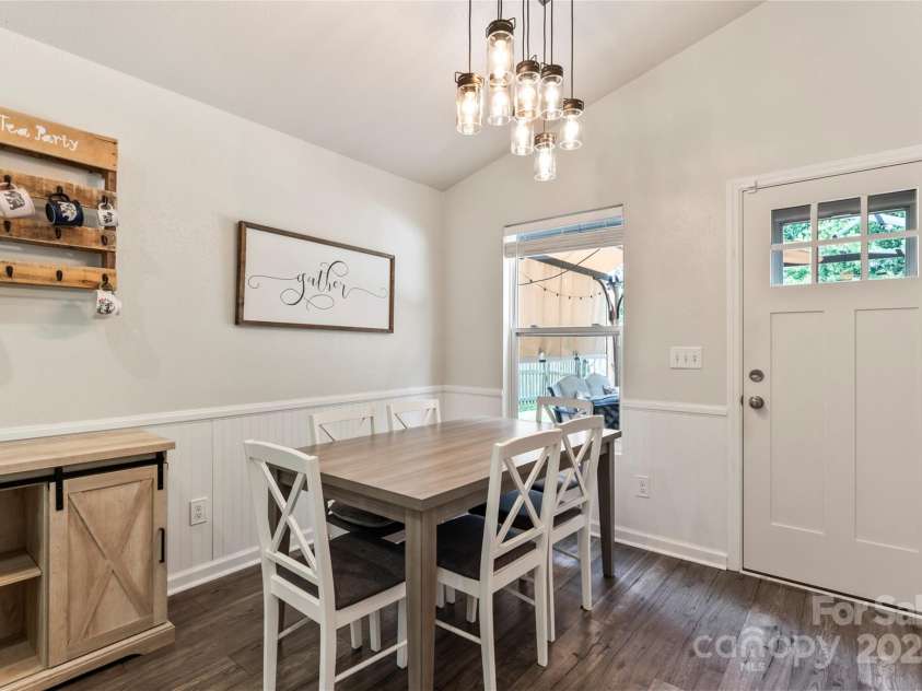 570 Montgomery Drive, Rock Hill, SC 29732.  MLS# CAR4295047, YatesRealty ID 35005. 