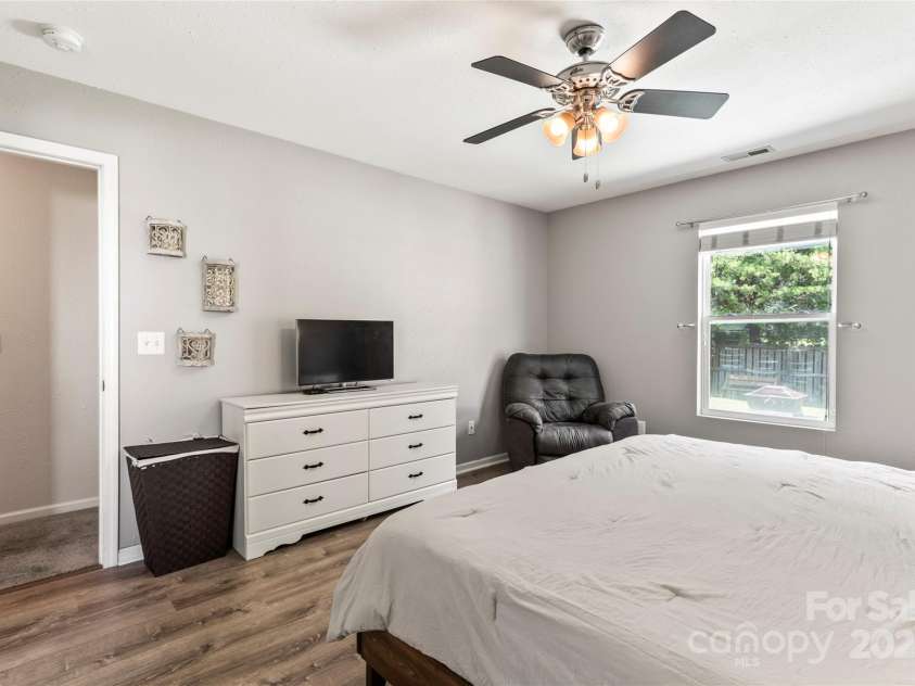 570 Montgomery Drive, Rock Hill, SC 29732.  MLS# CAR4295047, YatesRealty ID 35005. 