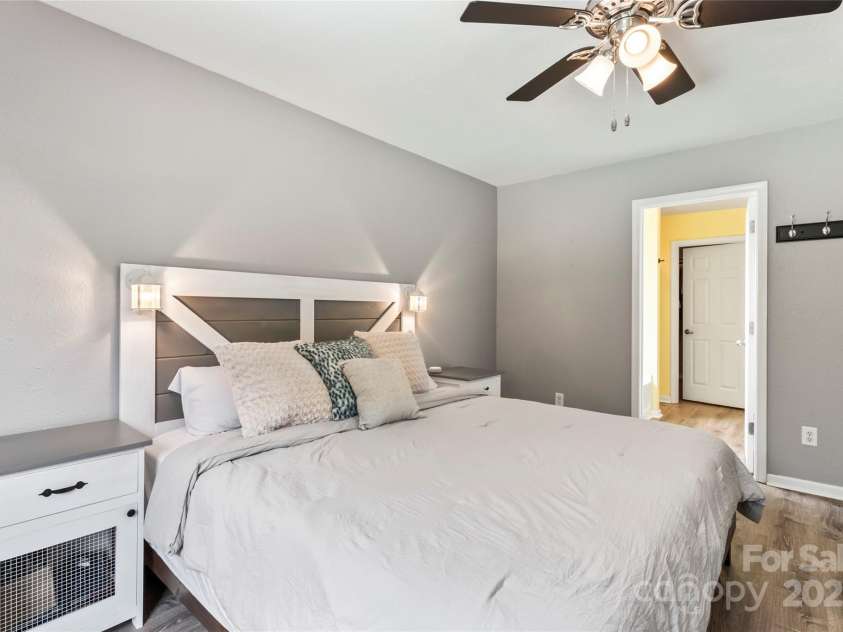 570 Montgomery Drive, Rock Hill, SC 29732.  MLS# CAR4295047, YatesRealty ID 35005. 