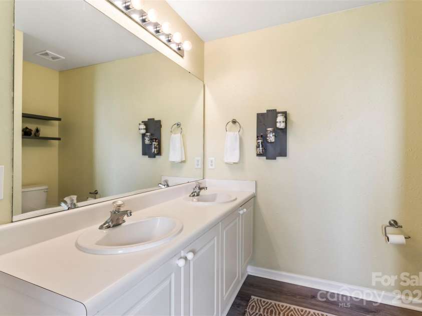 570 Montgomery Drive, Rock Hill, SC 29732.  MLS# CAR4295047, YatesRealty ID 35005. 
