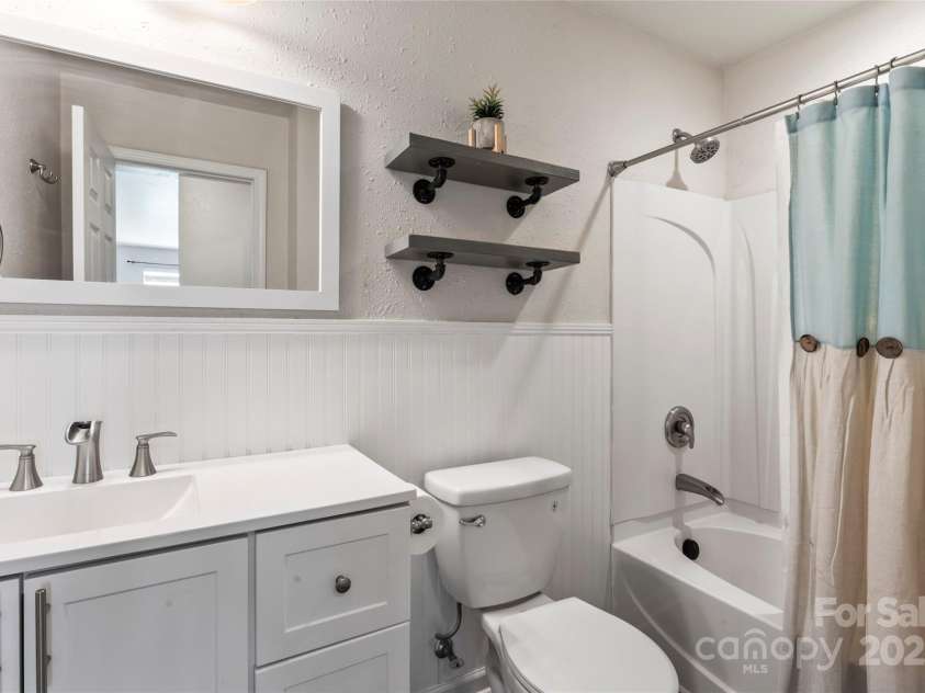 570 Montgomery Drive, Rock Hill, SC 29732.  MLS# CAR4295047, YatesRealty ID 35005. 