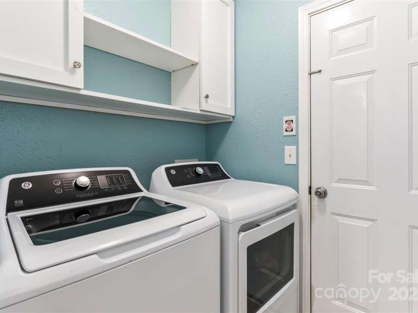 570 Montgomery Drive, Rock Hill, SC 29732.  MLS# CAR4295047, YatesRealty ID 35005. 