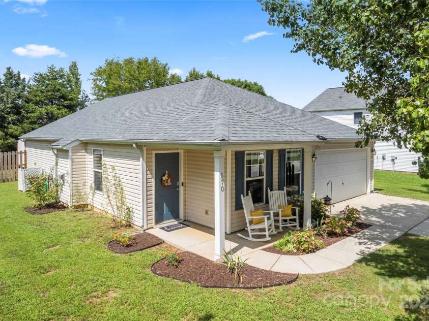 570 Montgomery Drive, Rock Hill, SC 29732.  MLS# CAR4295047, YatesRealty ID 35005. 