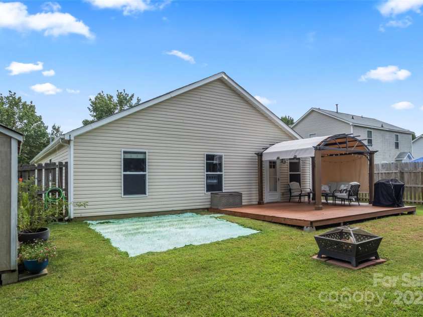 570 Montgomery Drive, Rock Hill, SC 29732.  MLS# CAR4295047, YatesRealty ID 35005. 