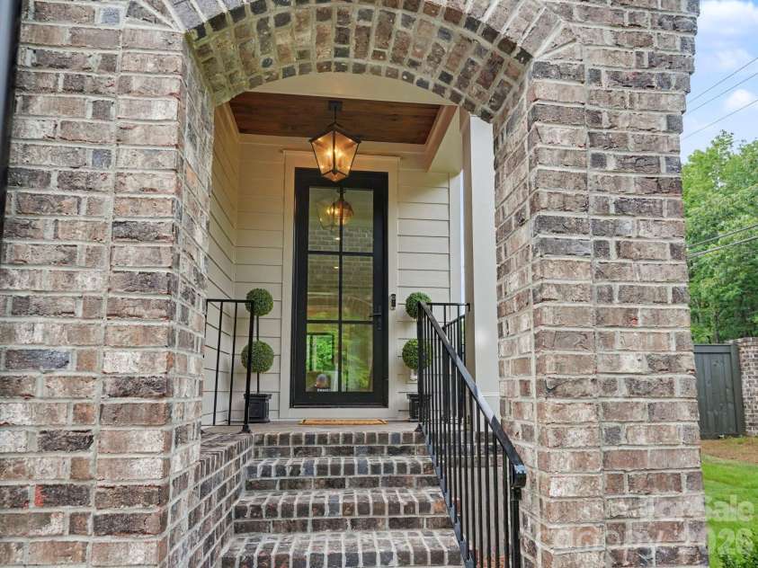 5971 Gate Post Road, Charlotte, NC 28211.  MLS# CAR4395302, YatesRealty ID 35005. 