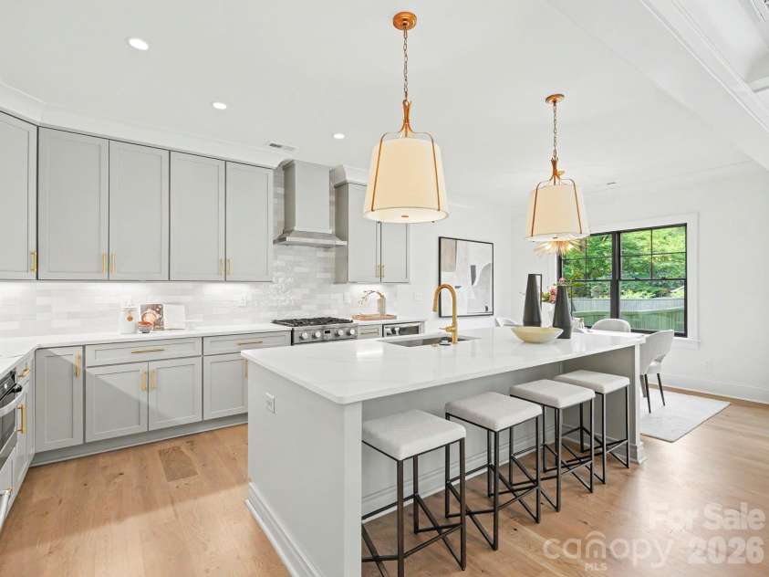 5971 Gate Post Road, Charlotte, NC 28211.  MLS# CAR4395302, YatesRealty ID 35005. 