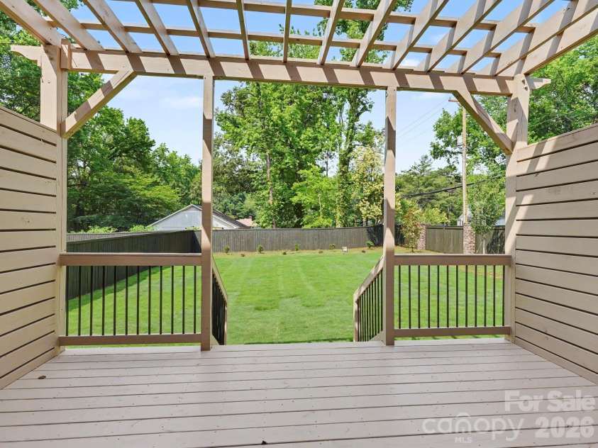 5971 Gate Post Road, Charlotte, NC 28211.  MLS# CAR4395302, YatesRealty ID 35005. 