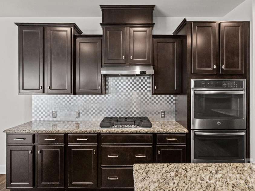 7235 Barefoot Forest Drive, Charlotte, NC 28269.  MLS# CAR4396233, YatesRealty ID 35006. 