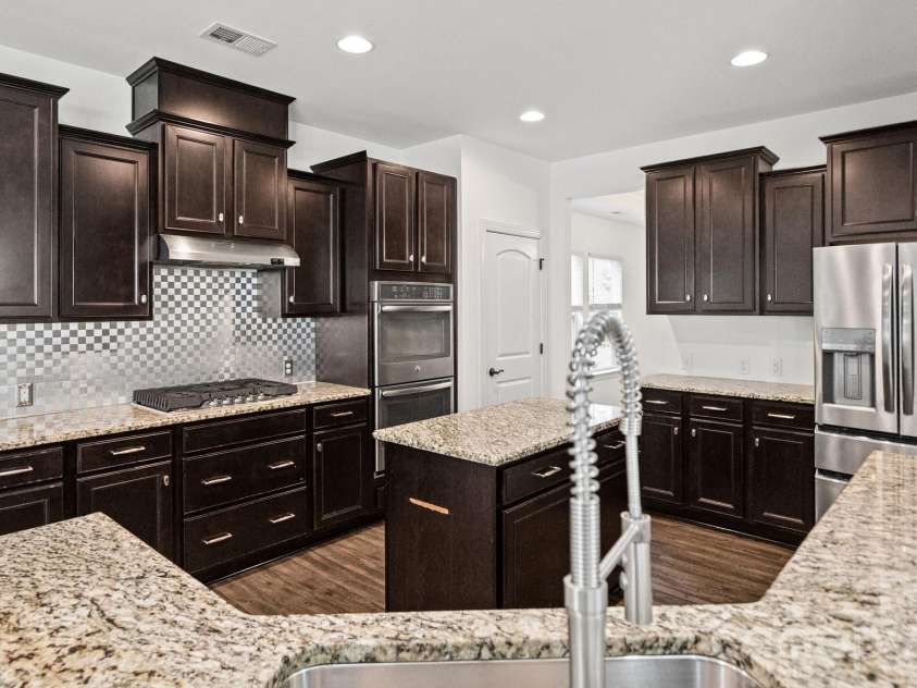 7235 Barefoot Forest Drive, Charlotte, NC 28269.  MLS# CAR4396233, YatesRealty ID 35006. 