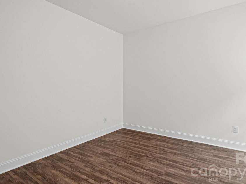 7235 Barefoot Forest Drive, Charlotte, NC 28269.  MLS# CAR4396233, YatesRealty ID 35006. 