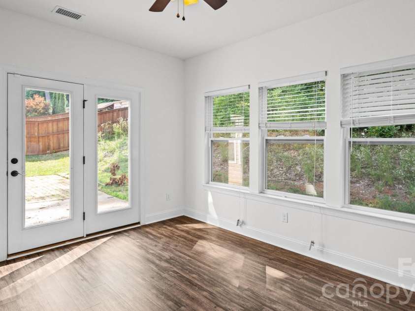 7235 Barefoot Forest Drive, Charlotte, NC 28269.  MLS# CAR4396233, YatesRealty ID 35006. 