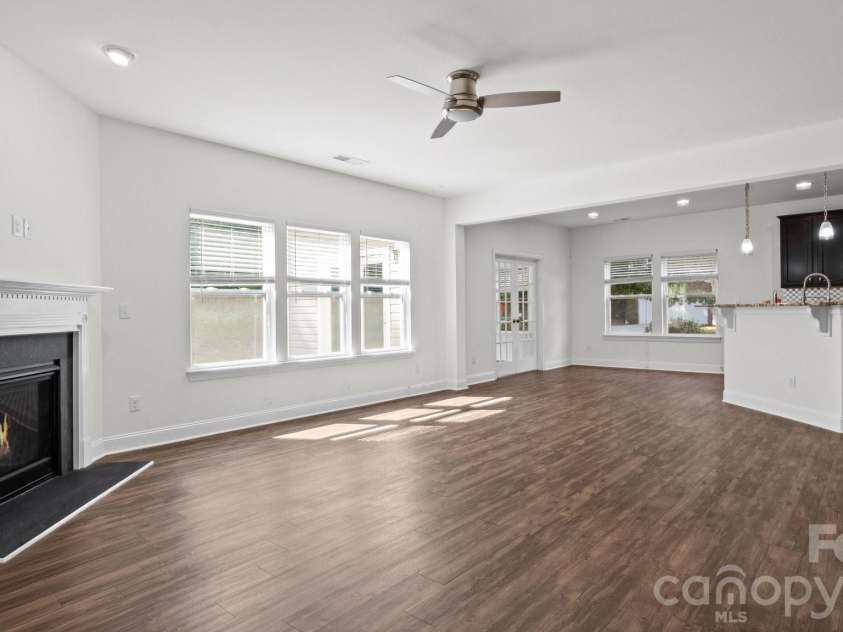 7235 Barefoot Forest Drive, Charlotte, NC 28269.  MLS# CAR4396233, YatesRealty ID 35006. 