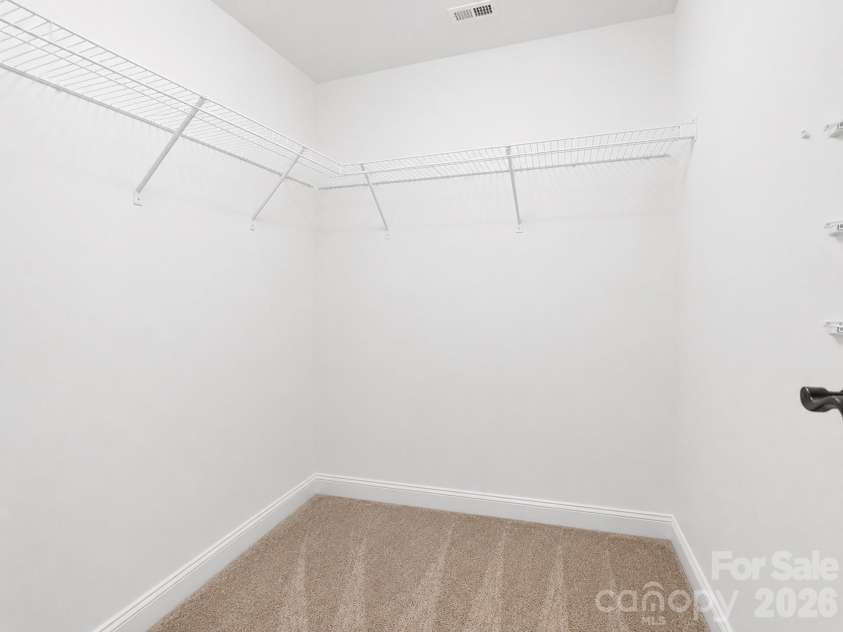 7235 Barefoot Forest Drive, Charlotte, NC 28269.  MLS# CAR4396233, YatesRealty ID 35006. 