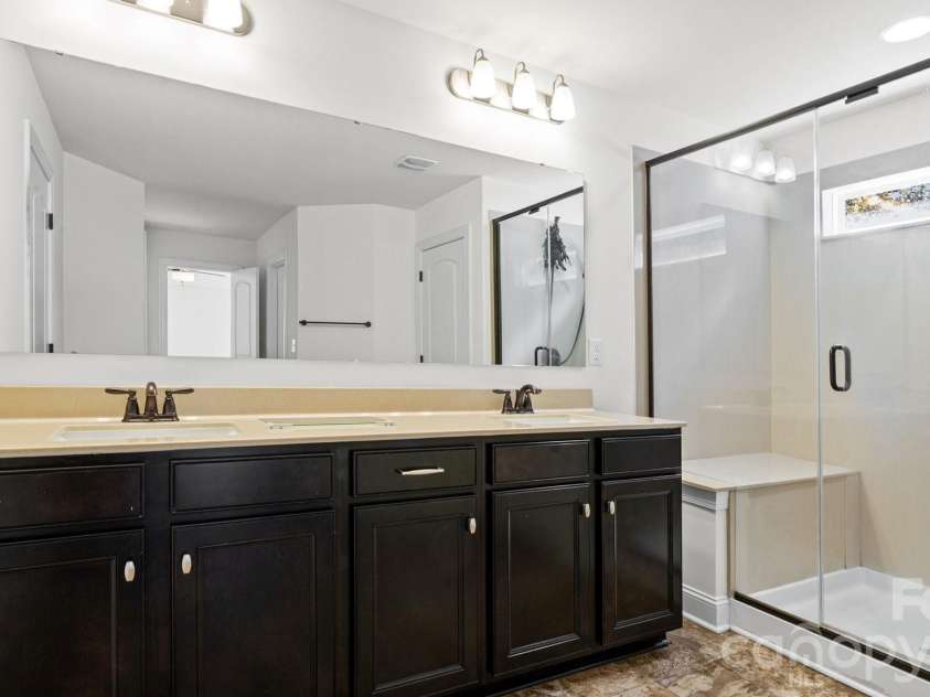 7235 Barefoot Forest Drive, Charlotte, NC 28269.  MLS# CAR4396233, YatesRealty ID 35006. 
