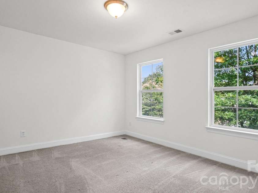 7235 Barefoot Forest Drive, Charlotte, NC 28269.  MLS# CAR4396233, YatesRealty ID 35006. 