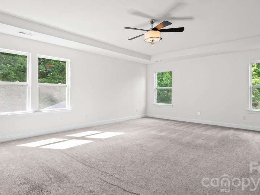 7235 Barefoot Forest Drive, Charlotte, NC 28269.  MLS# CAR4430339, YatesRealty ID 35006. 