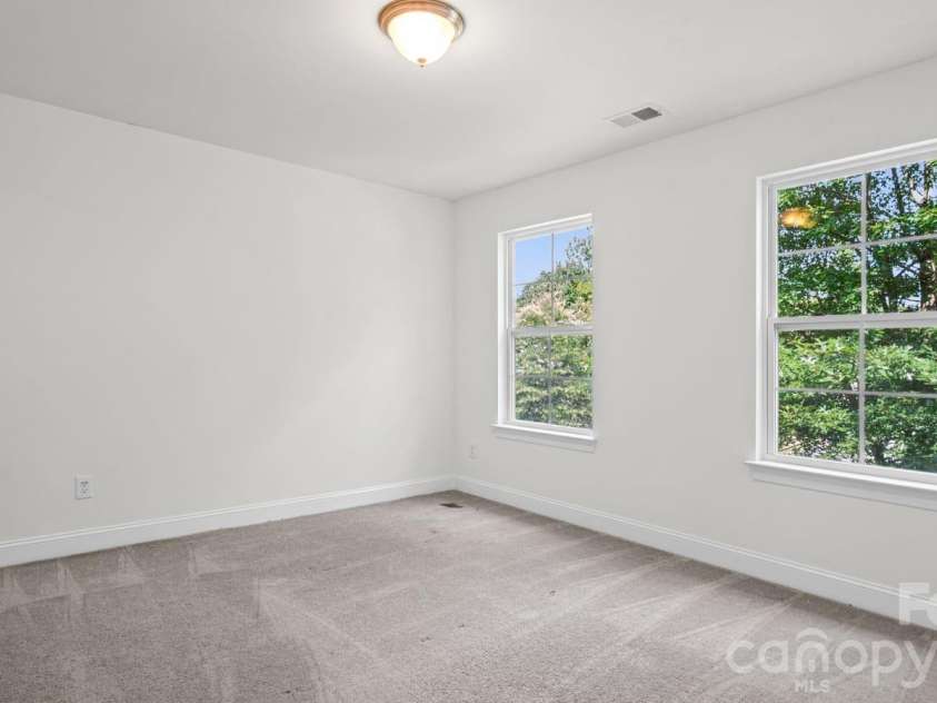 7235 Barefoot Forest Drive, Charlotte, NC 28269.  MLS# CAR4430339, YatesRealty ID 35006. 