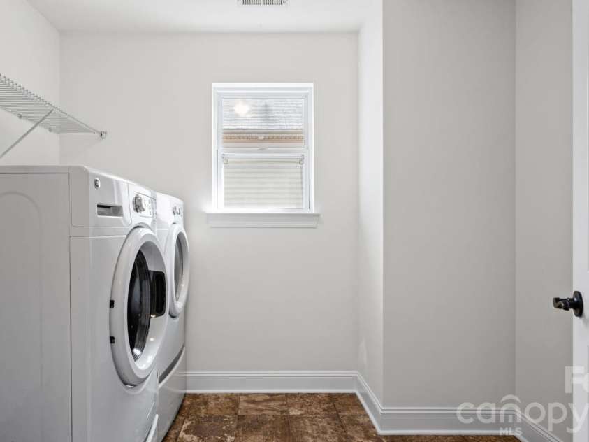 7235 Barefoot Forest Drive, Charlotte, NC 28269.  MLS# CAR4430339, YatesRealty ID 35006. 