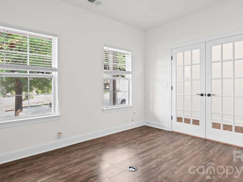 7235 Barefoot Forest Drive, Charlotte, NC 28269.  MLS# CAR4430339, YatesRealty ID 35006. Office