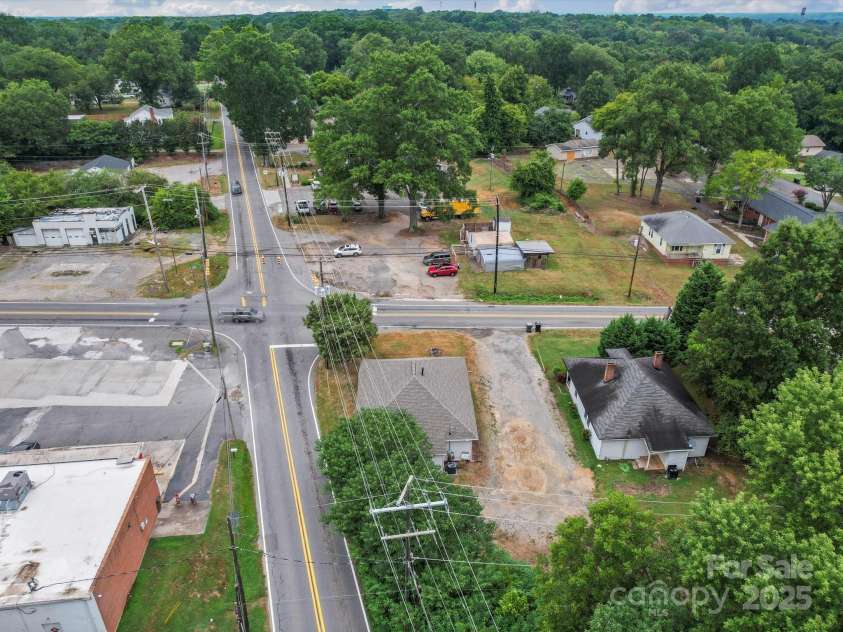 861 Old Charlotte Road, Concord, NC 28027.  MLS# CAR4272025, YatesRealty ID 35006. 