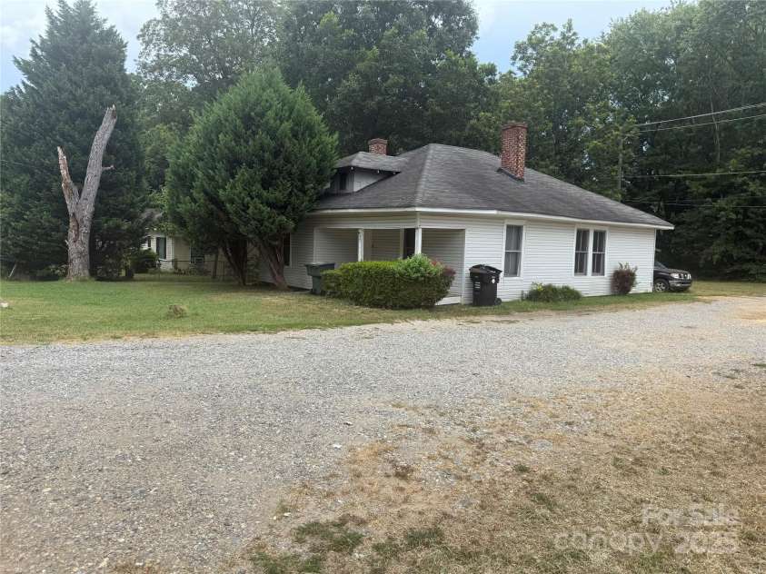 861 Old Charlotte Road, Concord, NC 28027.  MLS# CAR4272025, YatesRealty ID 35006. 