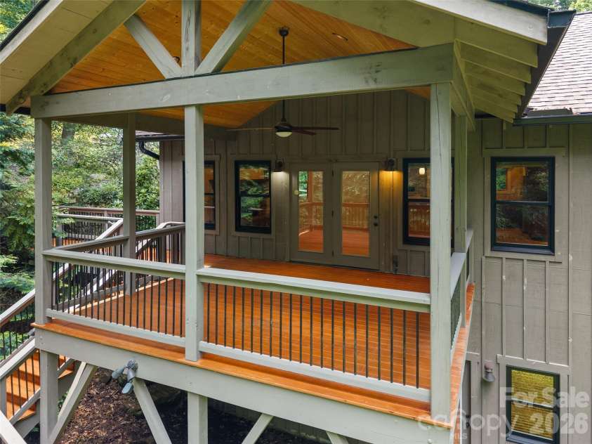 165 South Hill Drive, Brevard, NC 28712.  MLS# CAR4398285, YatesRealty ID 35008. 