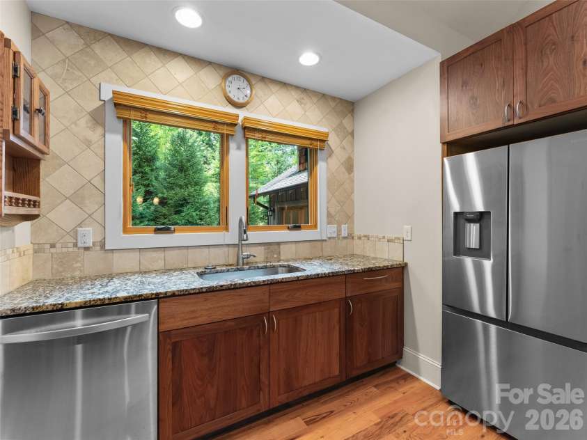 165 South Hill Drive, Brevard, NC 28712.  MLS# CAR4398285, YatesRealty ID 35008. 