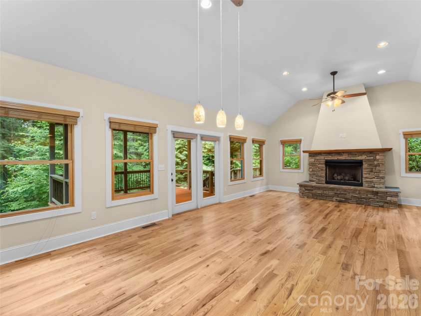 165 South Hill Drive, Brevard, NC 28712.  MLS# CAR4398285, YatesRealty ID 35008. 