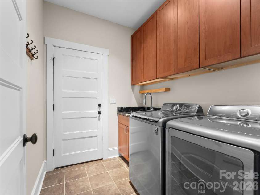 165 South Hill Drive, Brevard, NC 28712.  MLS# CAR4398285, YatesRealty ID 35008. 